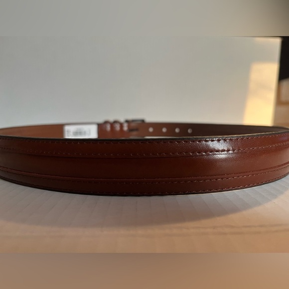 Elegant Brown Leather Belt for Men - Picture 6 of 12